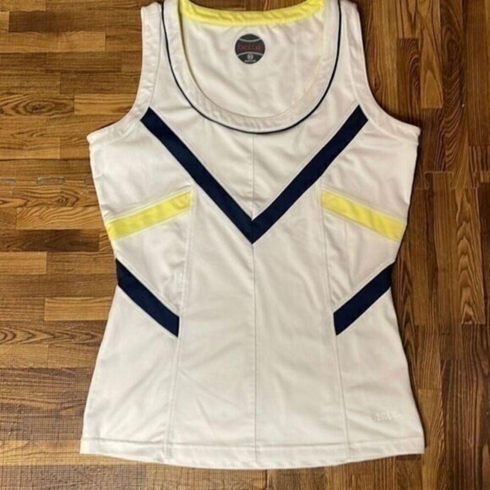 Bolle woman’s sleeveless athletic golf top. Size XS